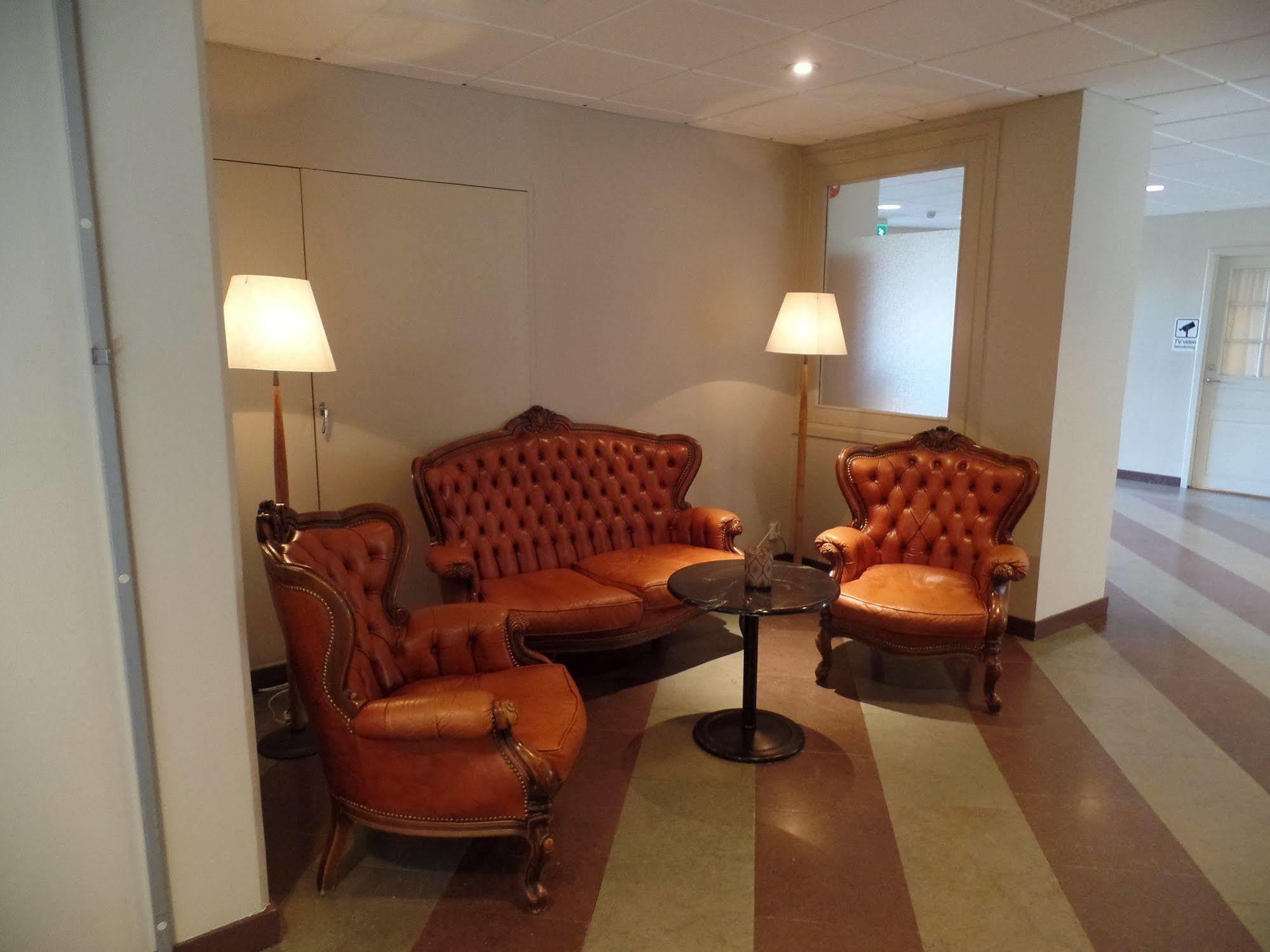 Hotel Stensson Eslöv エクステリア 写真