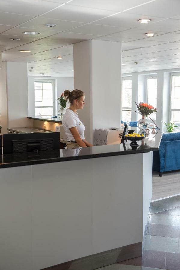Hotel Stensson Eslöv エクステリア 写真